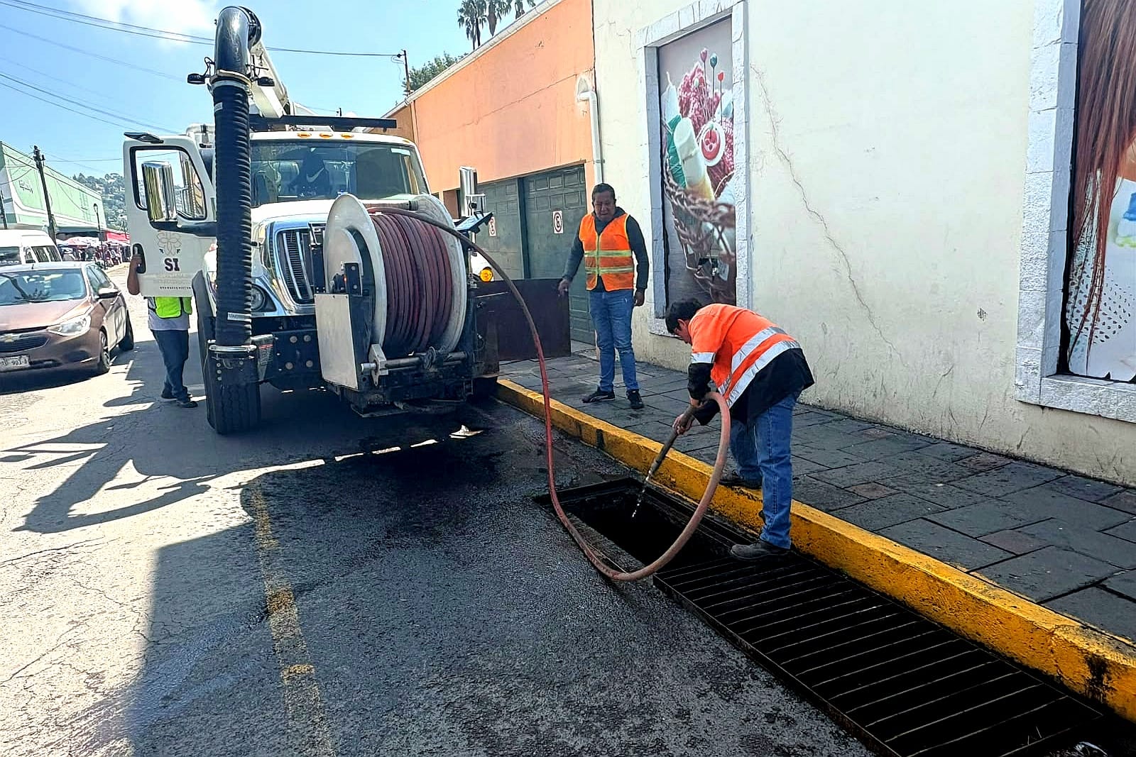 Ayuntamiento de Tlaxcala intensifica limpieza de drenajes ante temporada de lluvias